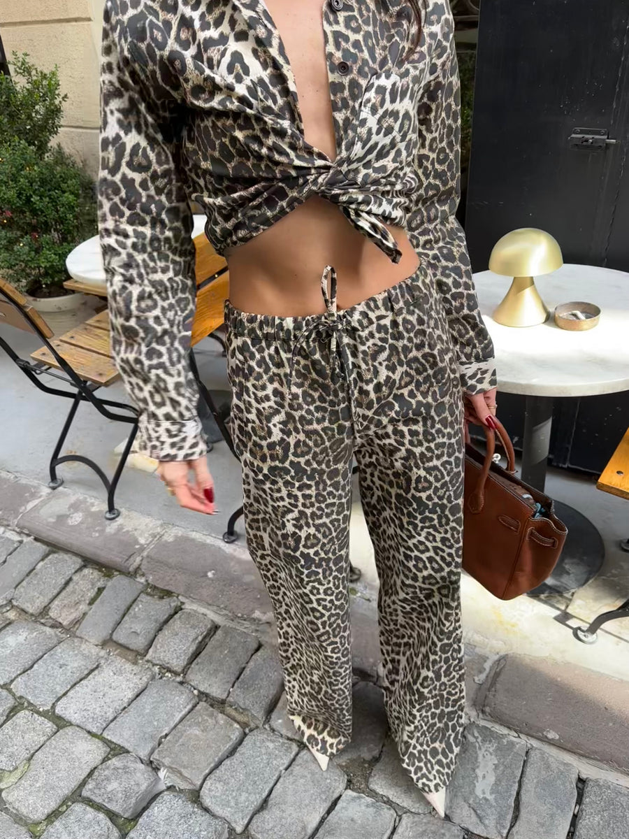 Leopar Desenli Denim Takım