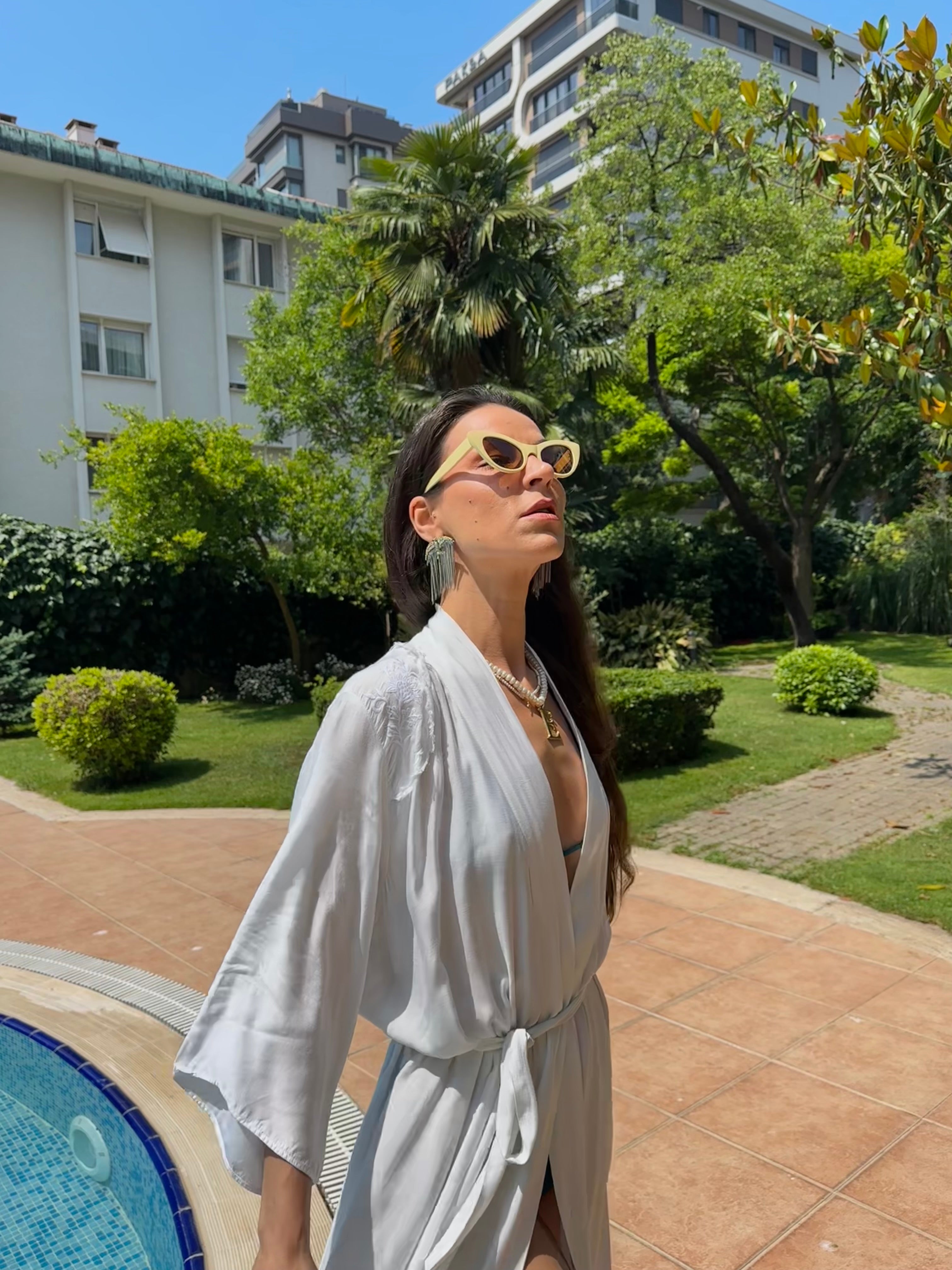 Omuzları Nakış Detaylı Kimono
