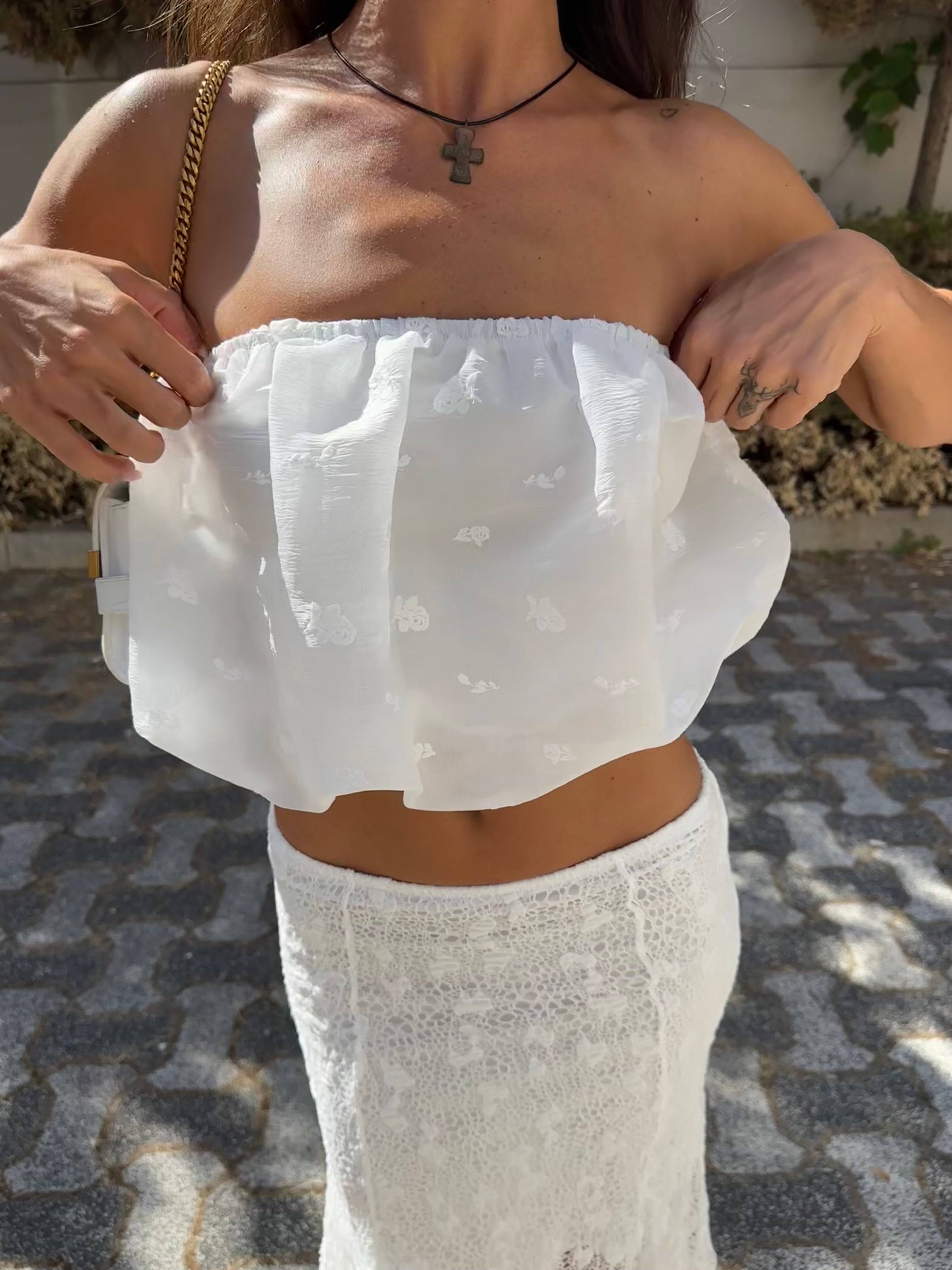 İşlemeli Crop Bluz