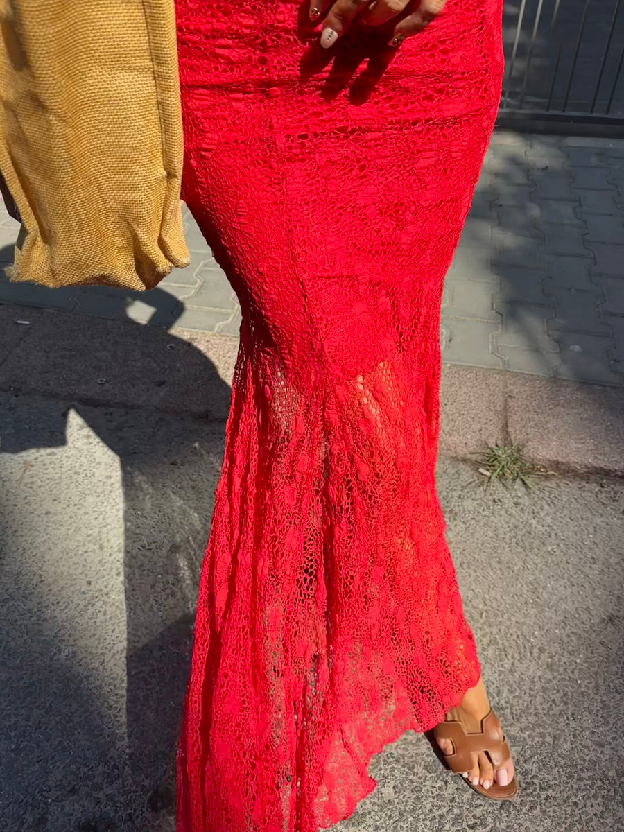 Kırmızı Dantel Etek
