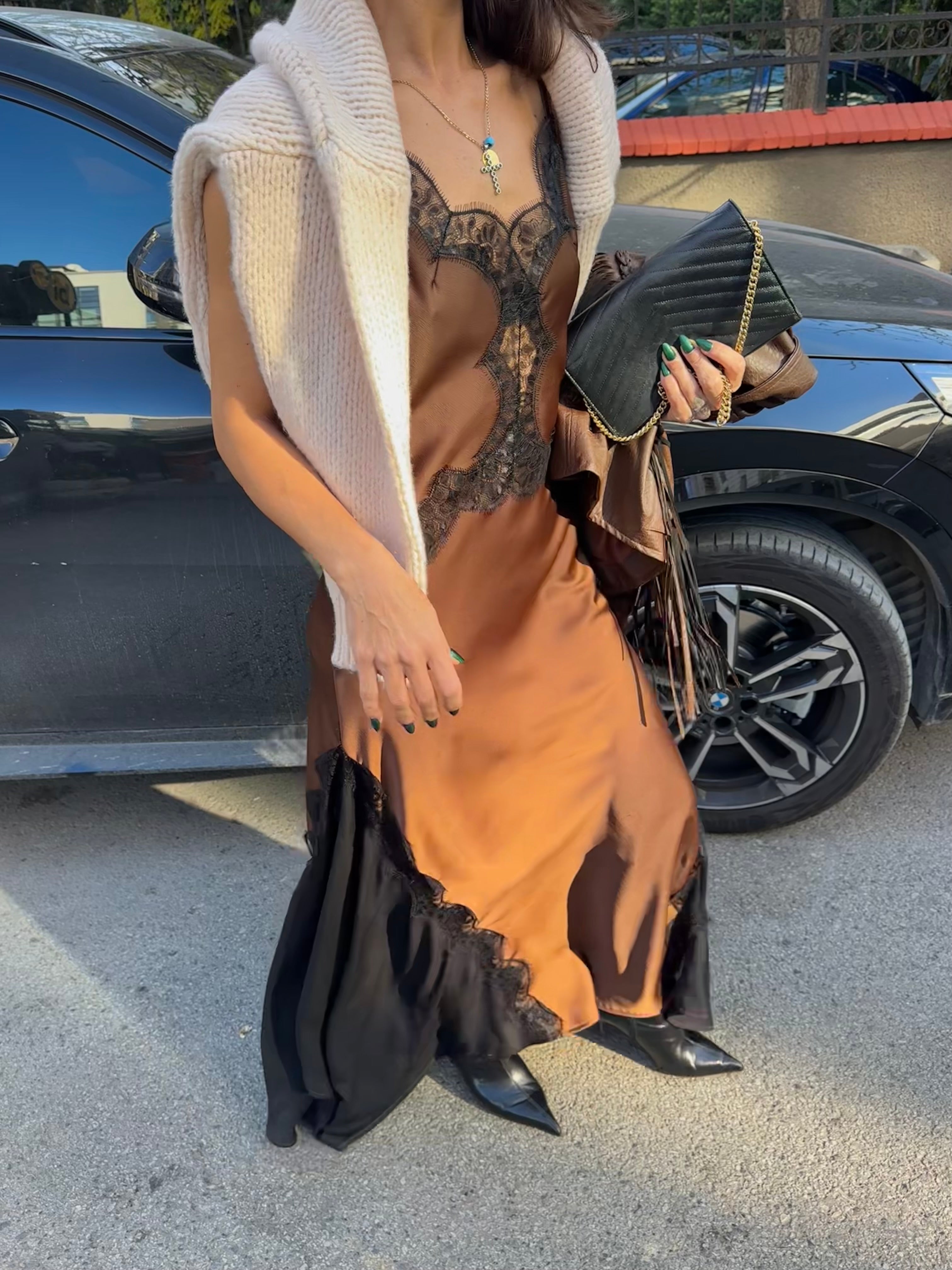 Dantelli Maxi Saten Kahve Elbise