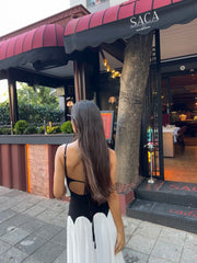 Bel ve Sırt Detaylı Elbise