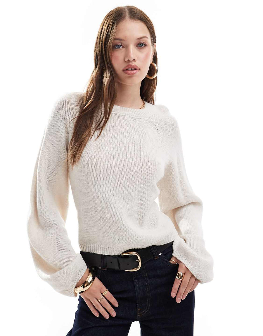 Sırtı Açık Bağcıklı Beyaz Kazak