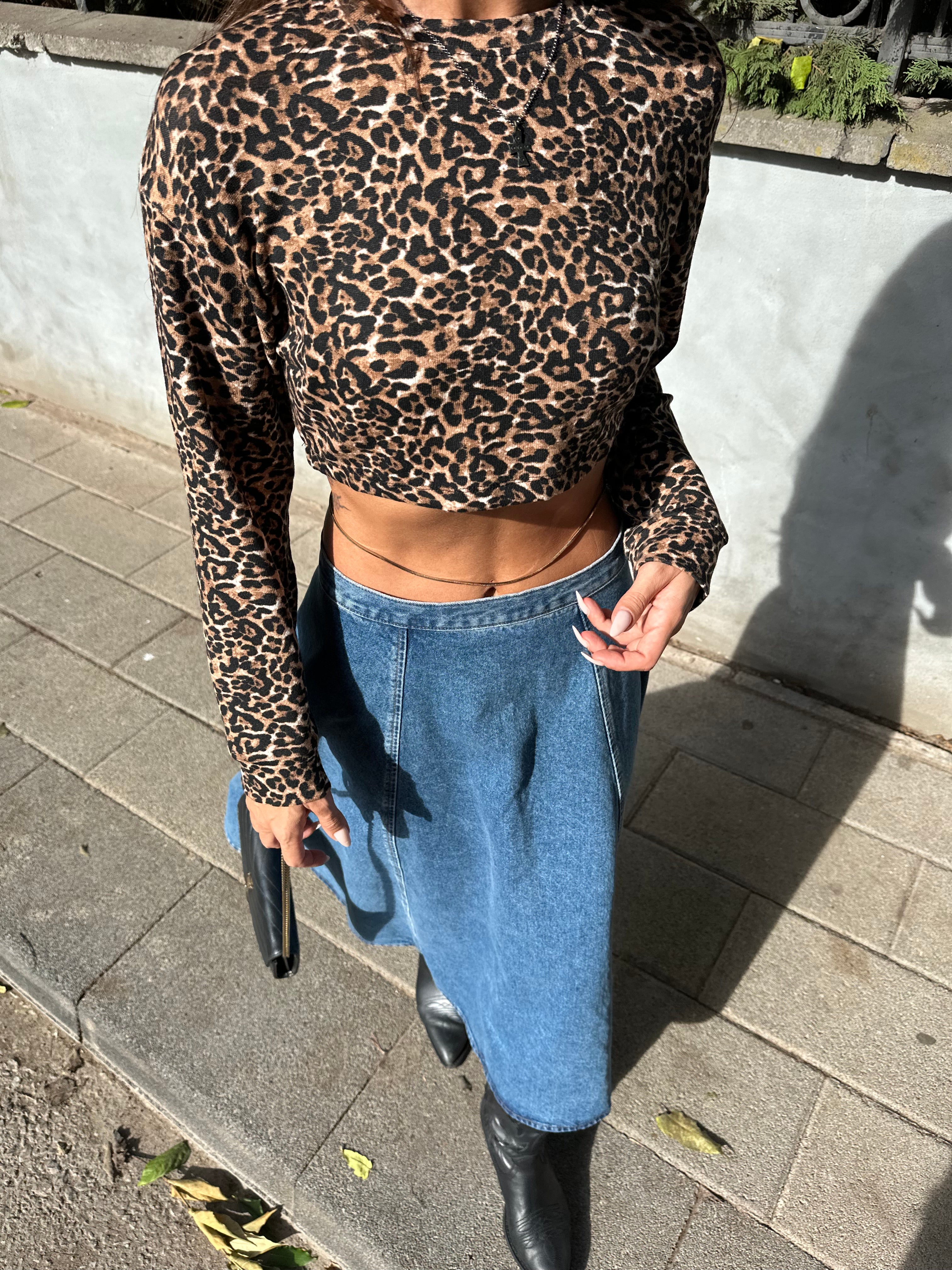 Leopar Crop