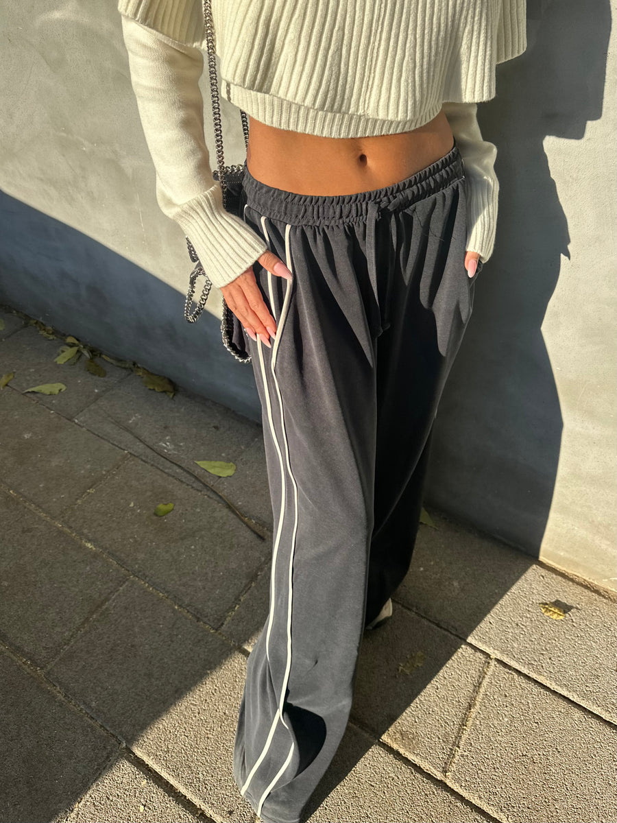 Modal Kumaş Yanları Çizgili Pantolon