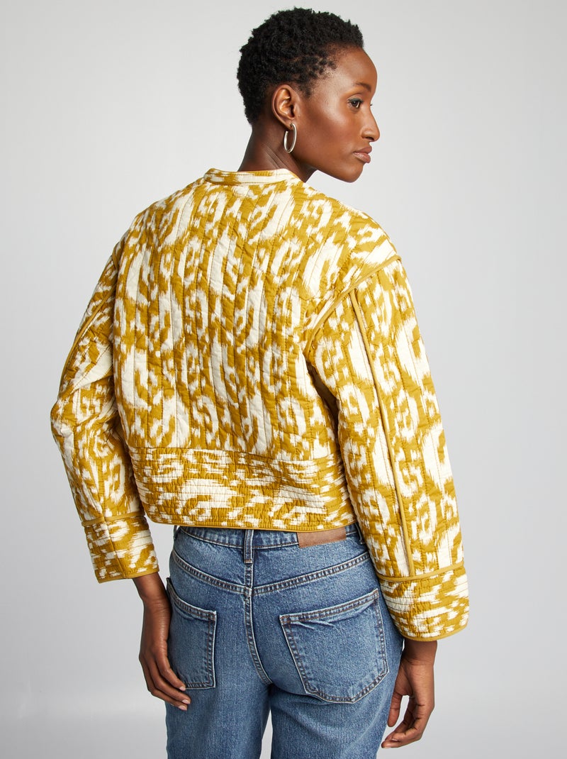 Desenli Kısa Kapitone Ceket