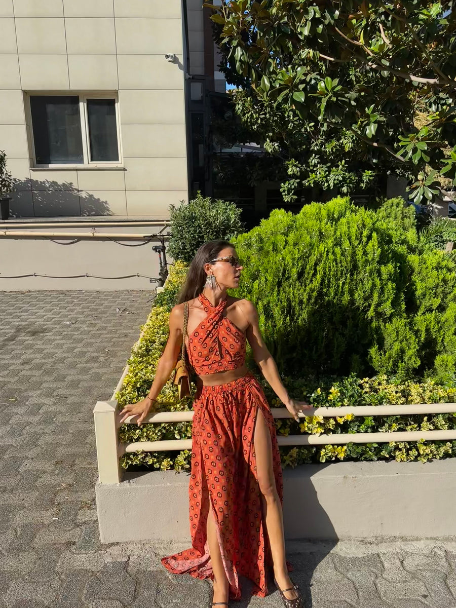 Derin Yırtmaçlı Pantolon/Büstiyer Takım