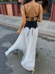Bel ve Sırt Detaylı Elbise